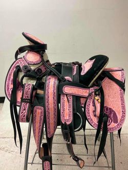 Montura charra bordada