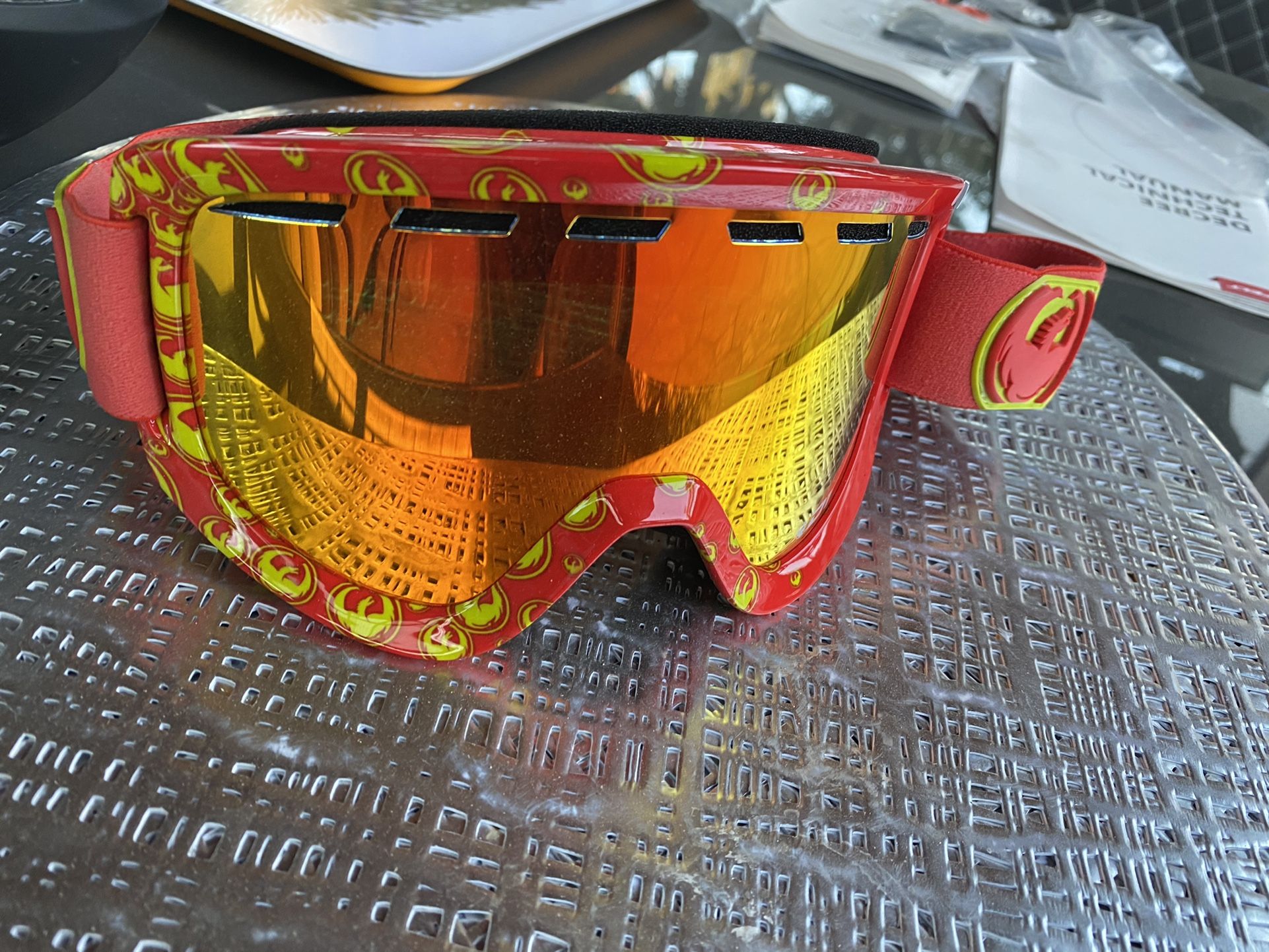 Dragon Snowboarding Goggles