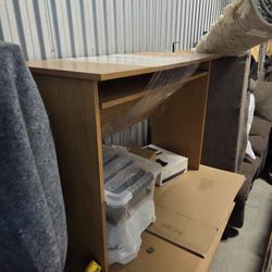 Desk With pull out Keyboard Slot 