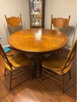 Solid Oak Round Dining Table Set - 4 Chairs + Leaf Extension