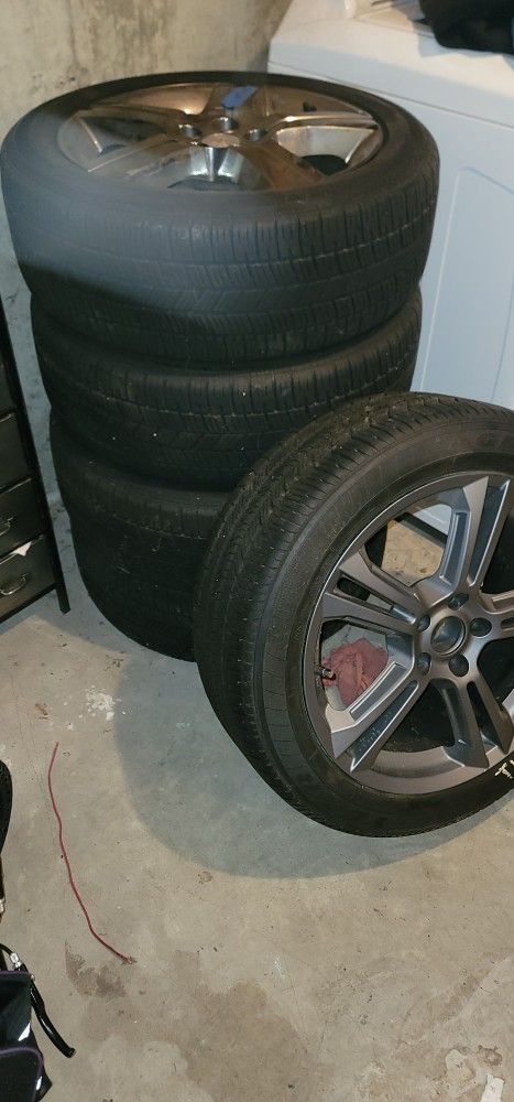5 Wheel Set 225/50R18 95T