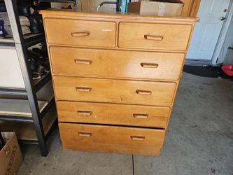 Wooden 5-Drawer Tall Dresser Chest