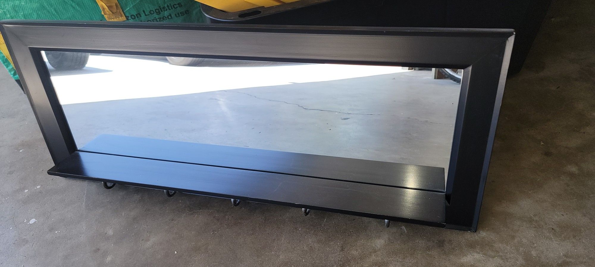 MIRRORED SHELF