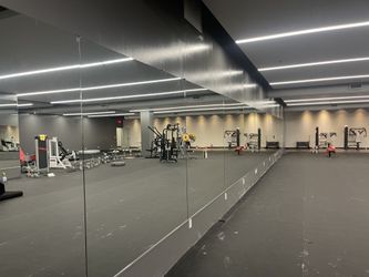 Gym Mirrors Engineered for Strength and Stability