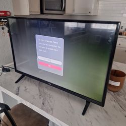 32 inch tv, not smart...needs remote