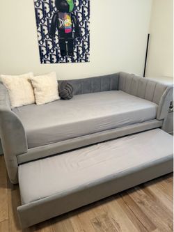 Daybed double twin bed or couch 2 mattresses included