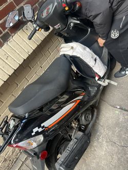 Gas Scooter 600$