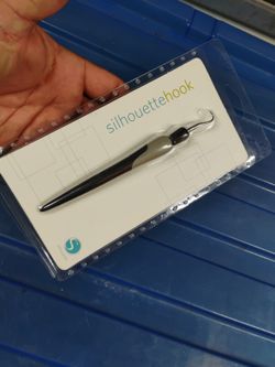 Silhouette Hook