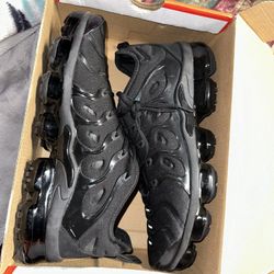 Nike Air Vapormax Men Size 11 Triple Black