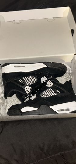 Jordan 4 Retro