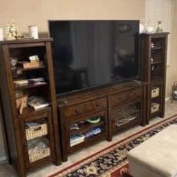 Pottery Barn Entertainment 