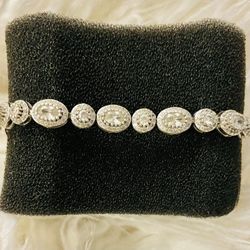 Ladies tennis bracelet