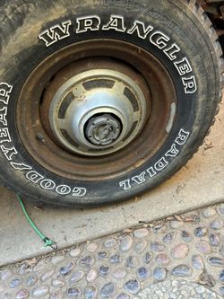 Toyota Land Cruiser Tires And Hub Caps