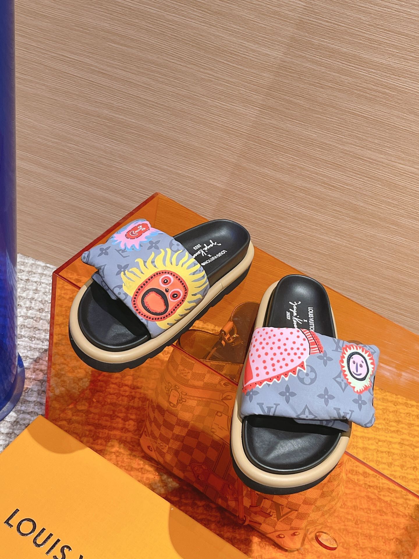 Men's and women's same summer slippers