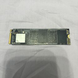 256 GB NVME SSD