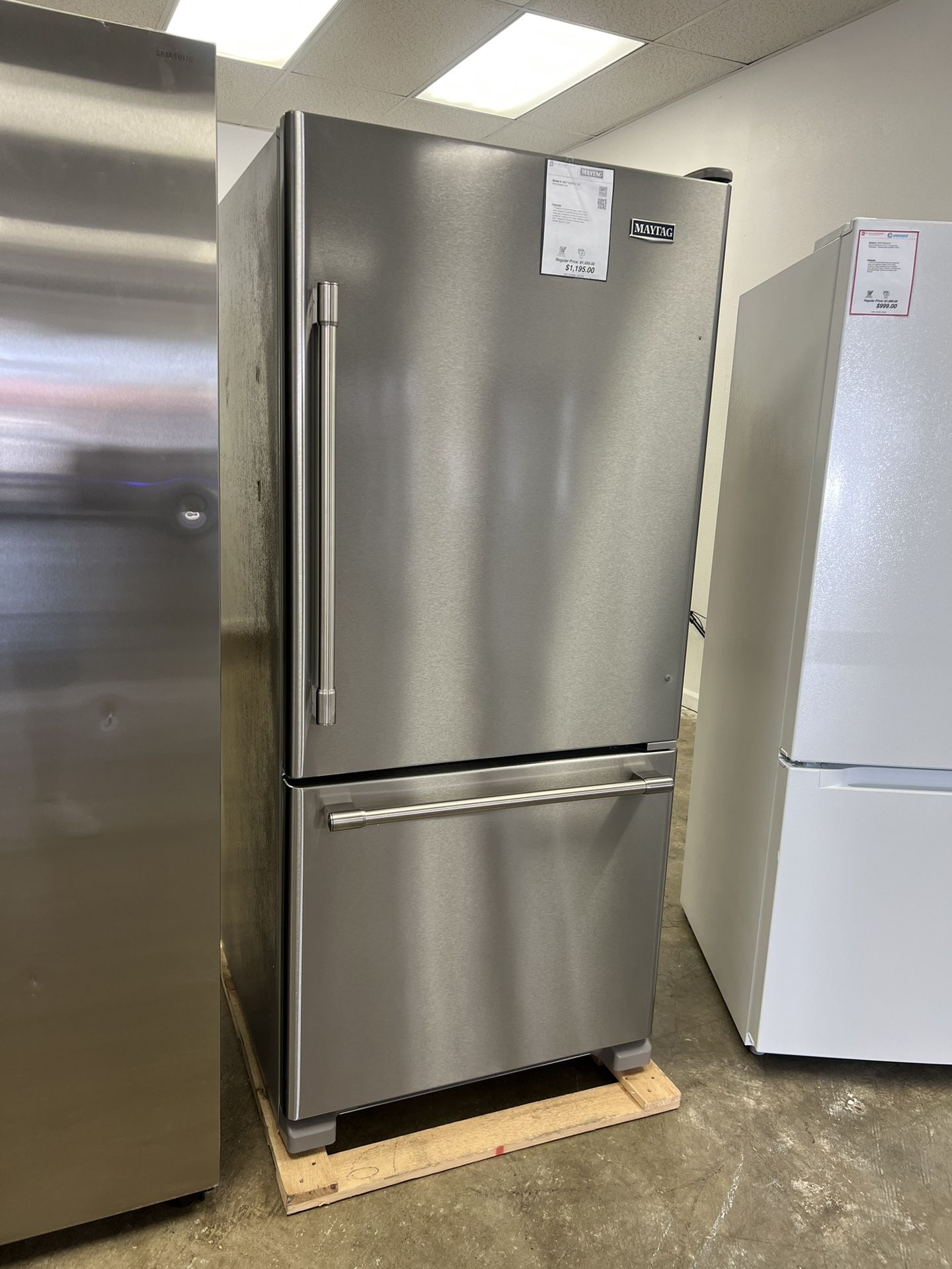 Maytag 20cu.ft Bottom Freezer Refrigerator - 🔥HOT ITEM🔥