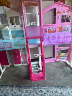 Barbie dollhouse