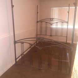 4 Post Canopy Bed 