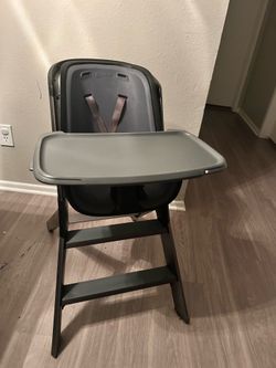 High chair 4 moms brand