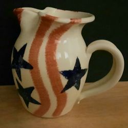VTG Blue Stars And Red Stripes Three Rivers Pottery, Pitcher/
Creamer/Vase 1997