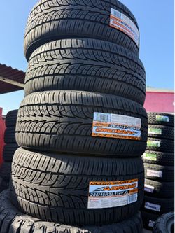 ‼️🚨vendo set de llantas 285 45 22 arroyo tires