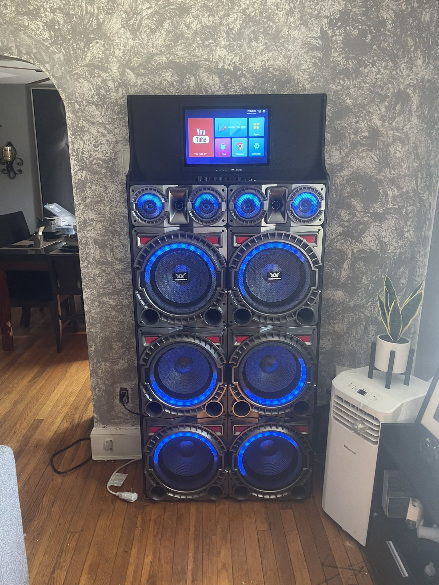 Black Golden Speaker
