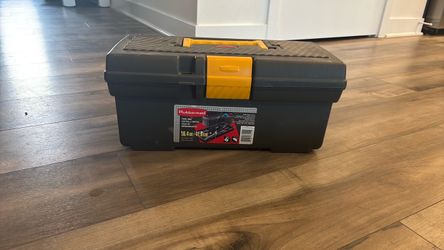 Rubbermaid toolbox