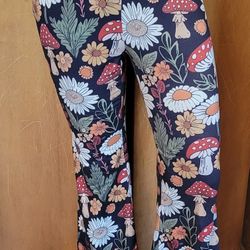Women's Boho Wide Leg Mushroom Leggings Sz Small