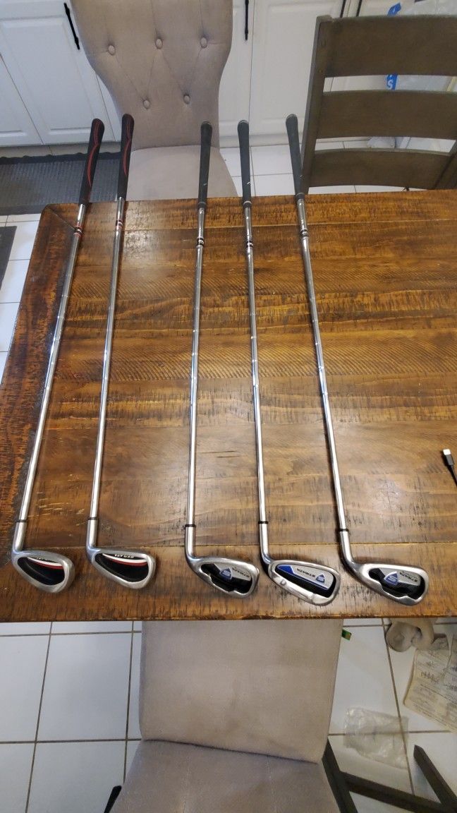 Callaway Strata 7,8,9 Irons. (RH) $35 each.