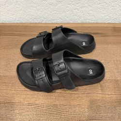 Women’s Black Rubber Sandals Size 8