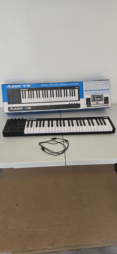 Alesis V49 USB MIDI Keyboard