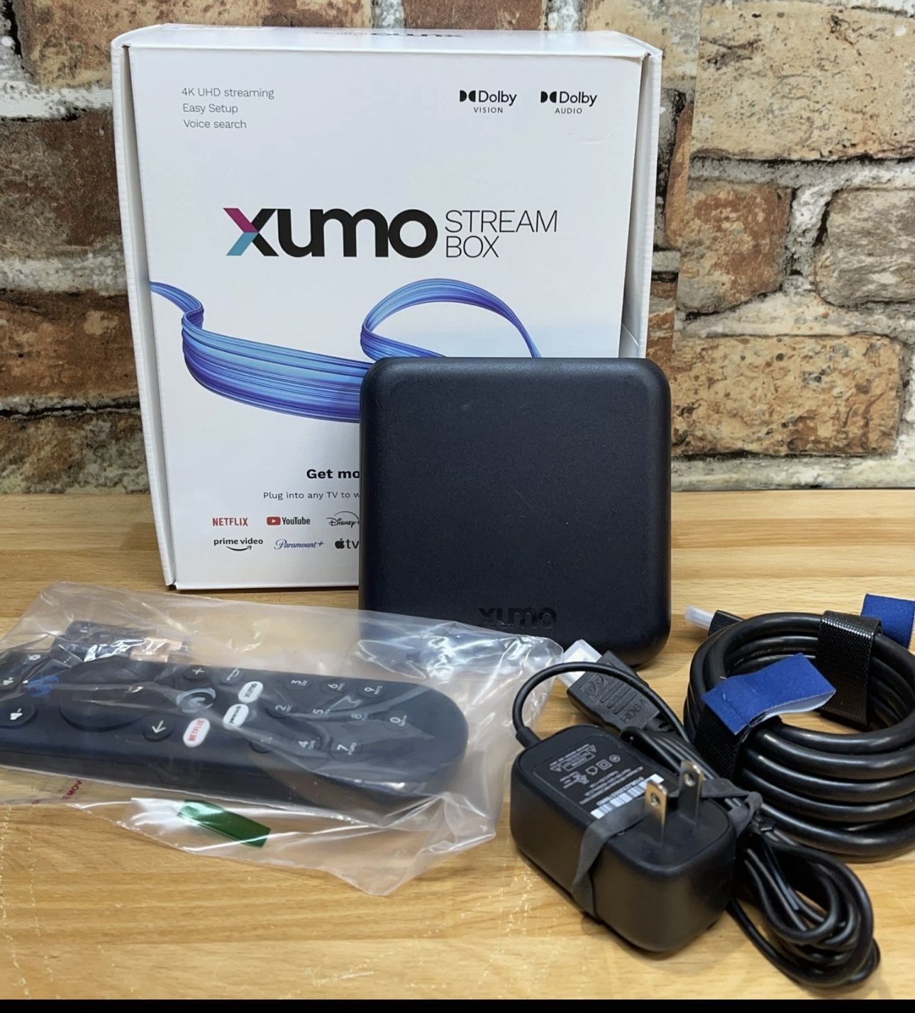 BRAND NEW XUMO Tv 4K WITH VOICE REMOTE with Free TV & AppsBrandNEW SEALED-Spectrum app included