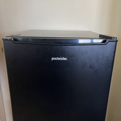 Mini fridge For Sale 