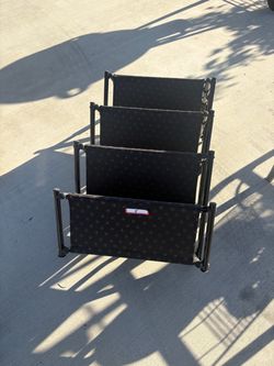 Stairs for a dog to go into a car Stairs for a dog to go into a car