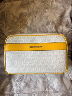 Michael kors crossbody bag