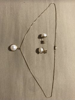 Jewelry sets pearl and gold