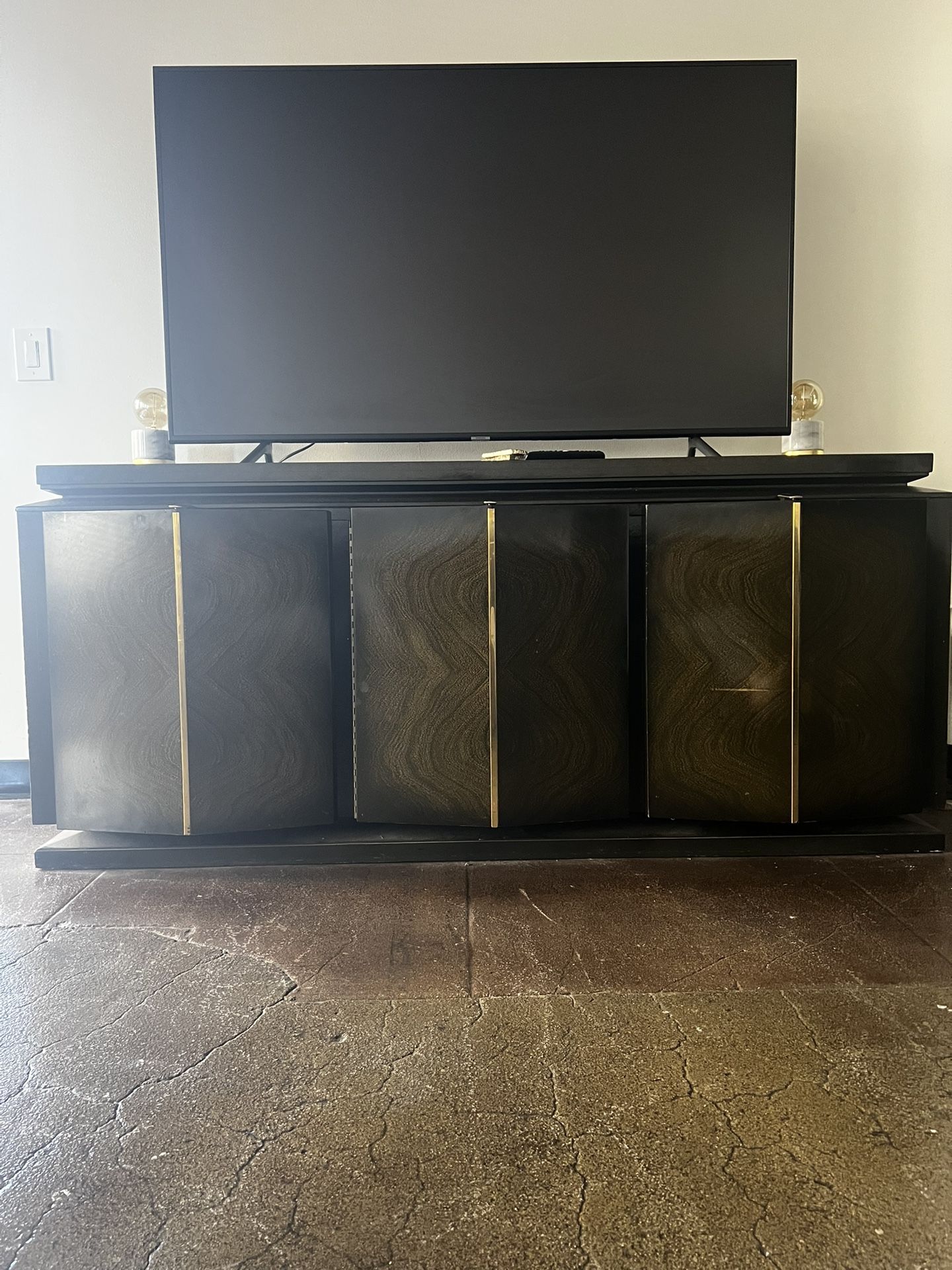 vintage dresser/credenza