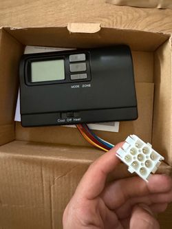 8330D3351 Digital Thermostat, Rv Thermostat Heat/Cool Wall-Mount Black
