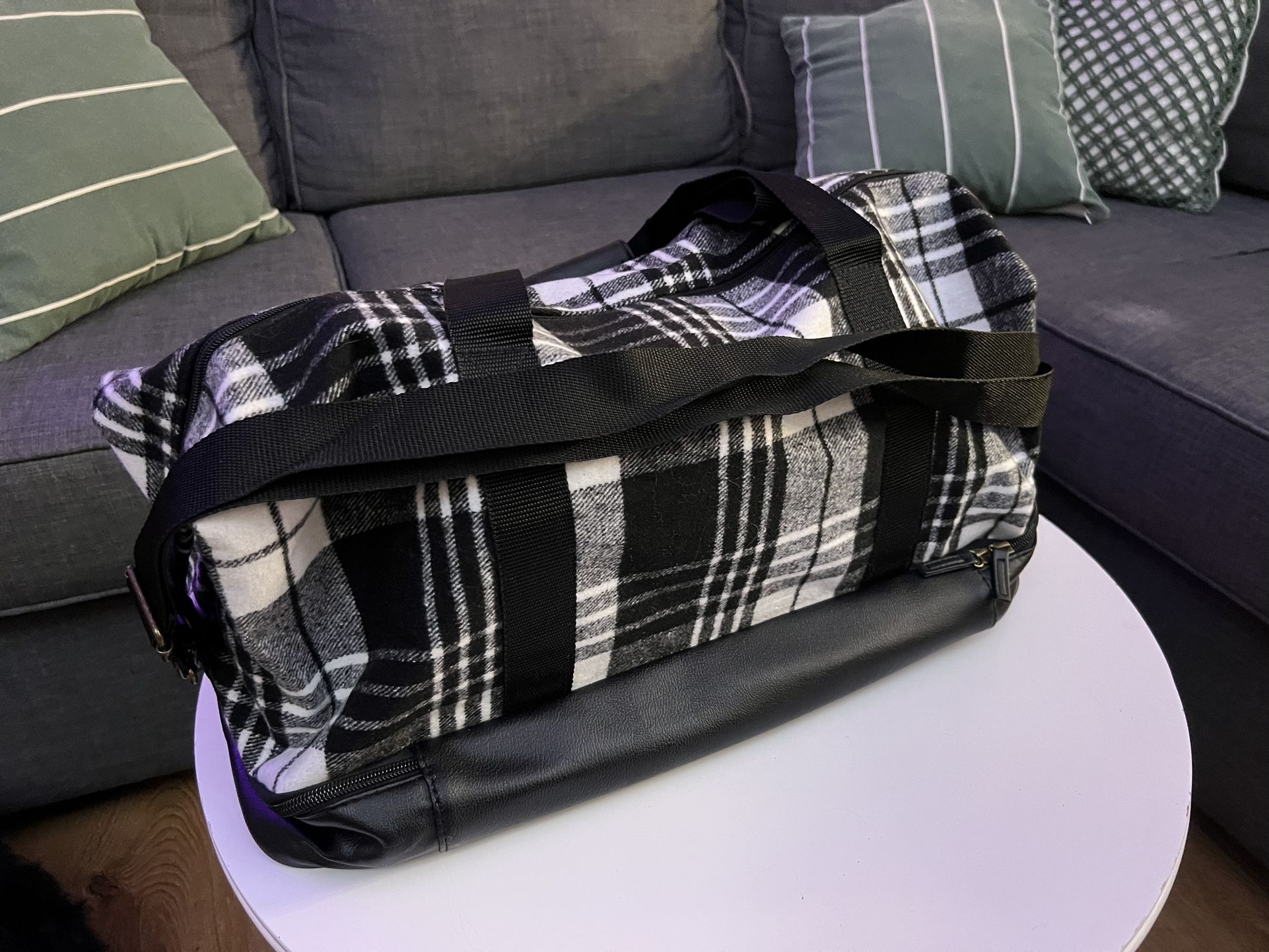 CUTE Weekender Bag: new without tags