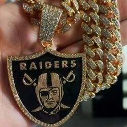 New RAIDERS Football Team 20" Chain Necklace. Silver Or Gold.  SEE ALL 10 PICS. SHIPPING AVAILABLE 