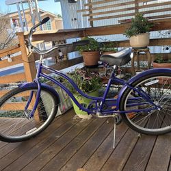 Women’s Schwinn Legacy Bike 