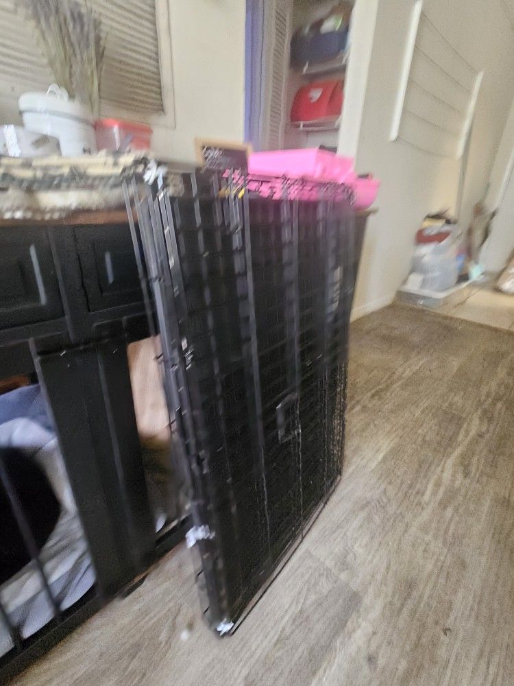 MEDIUM DOG KENNEL