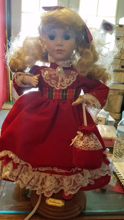 Vintage Catherine motion-ette doll works.