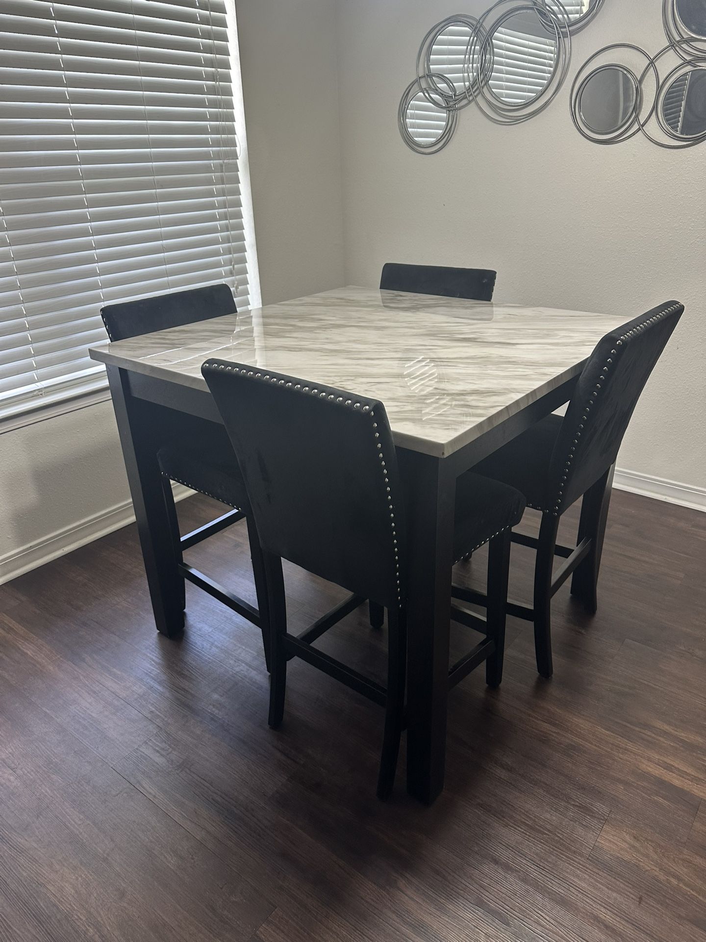 table & 4 chairs