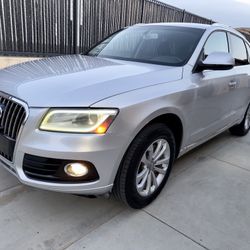 2013 Audi Q5  2.0T Quattro