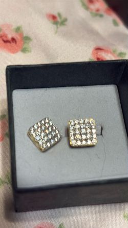 Moissanite earring