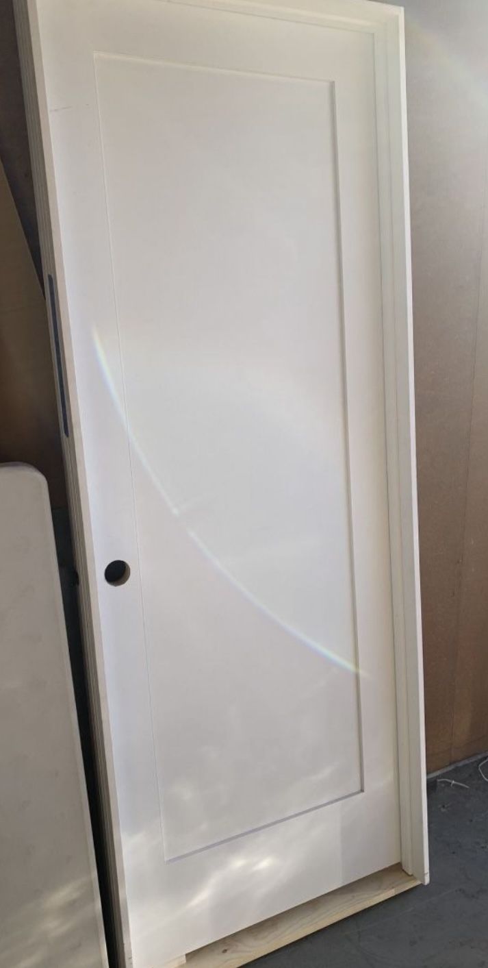 Custom Door Right Hand Swing Shaker Style Paid $400 New Asking $250 Ordered Wrong Size When Remodeling.