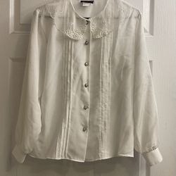 Dressy White Long Sleeves Top Size 14 (no stretch)