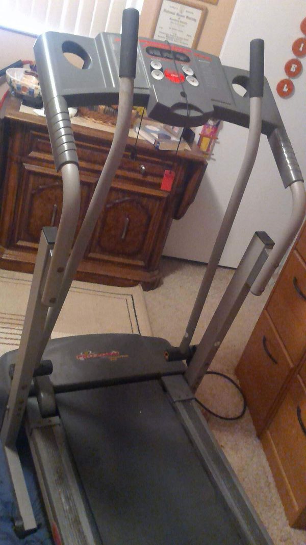 Treadmill Pro-Form Crosswalk 325 with Manual for Sale in Miami, FL