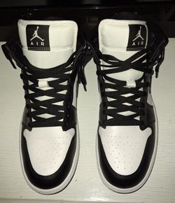 Air Jordan 1 Mid Retro
